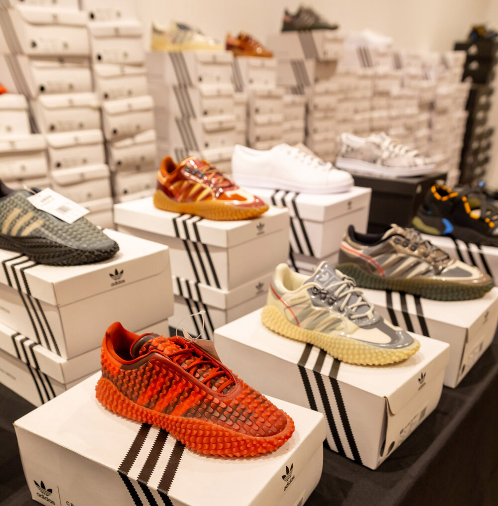 latitud Adelante ven Y-3 Adidas New York Friends & Family Sale in Images