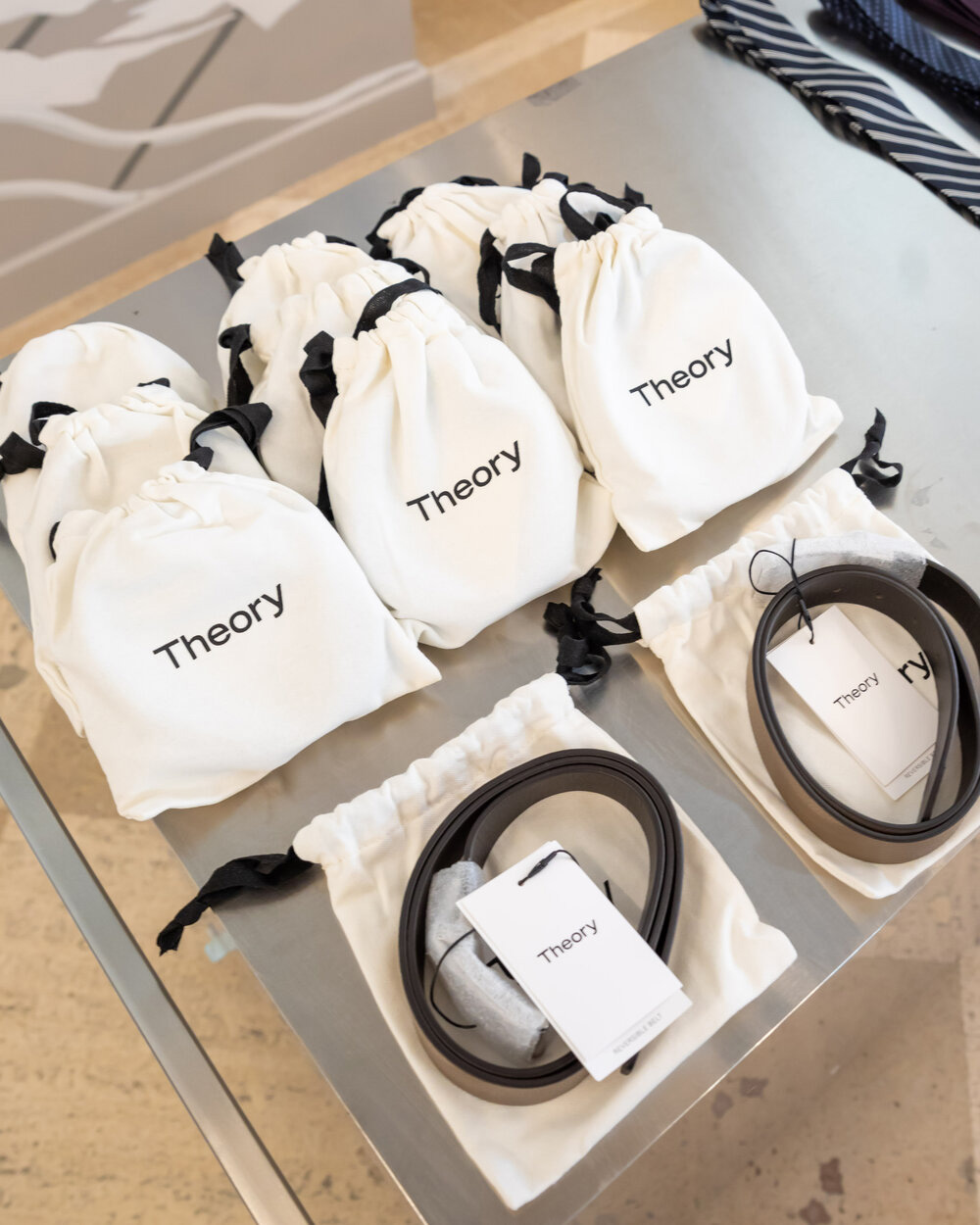 Theory Sample Sale in Images