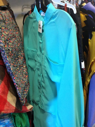 Turquoise button up blouse by Dee and Ray ($20, size Small)