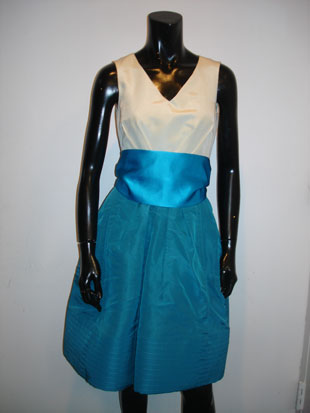 Oscar de la Renta Crème and Teal Sleeve Dress, Size 4, $275