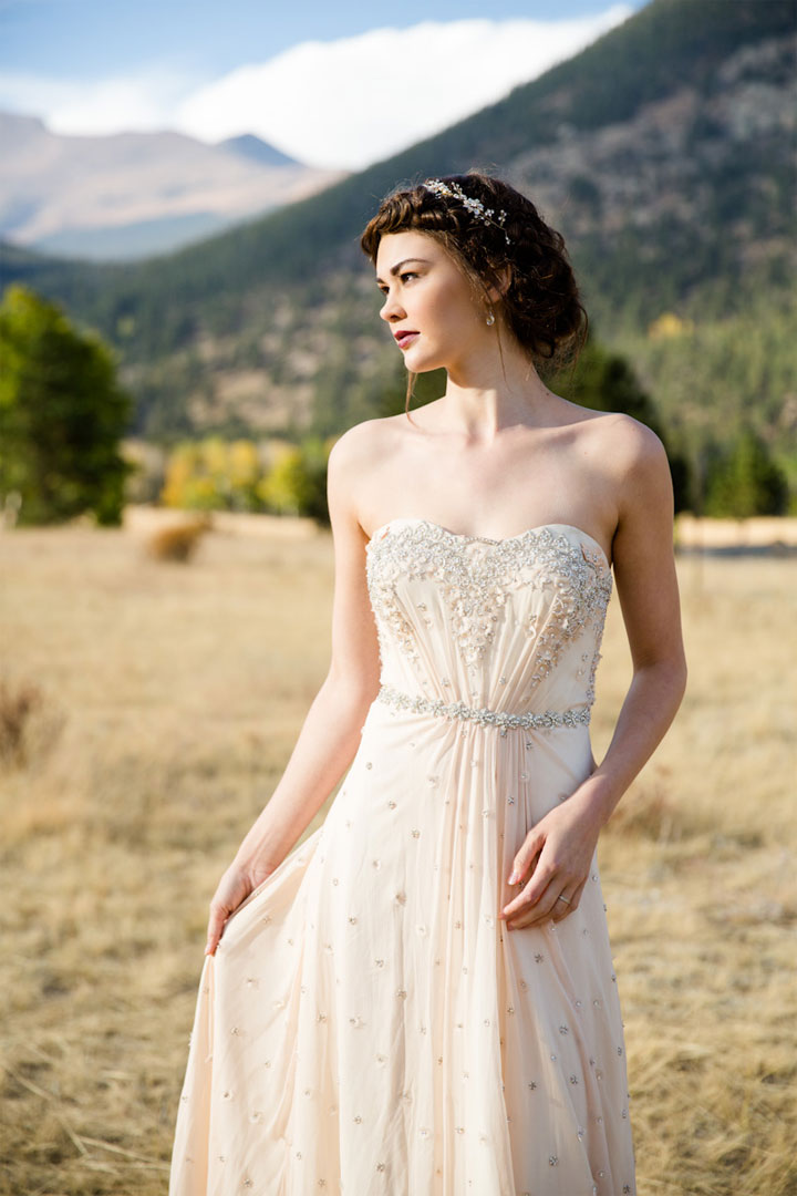 Schone Bride Sample Sale