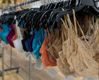 La Perla Sample Sale in Images