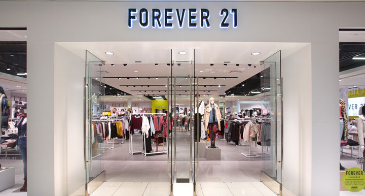 Forever 21 Clothing Store in New York City. Editorial Stock Image - Image  of clothing, fashion: 124489539